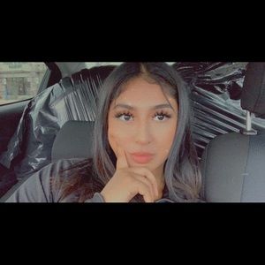 Meet your Posher, Sharon